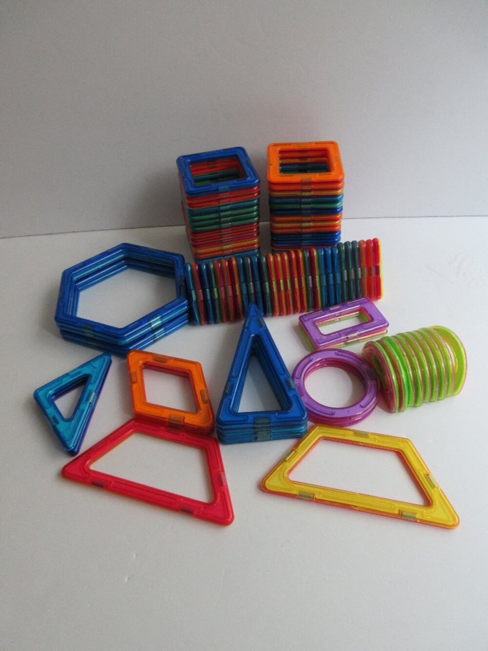 Magformer Magnetic Building Tiles Multicolor Pieces & Shapes Lot of 82 Pieces